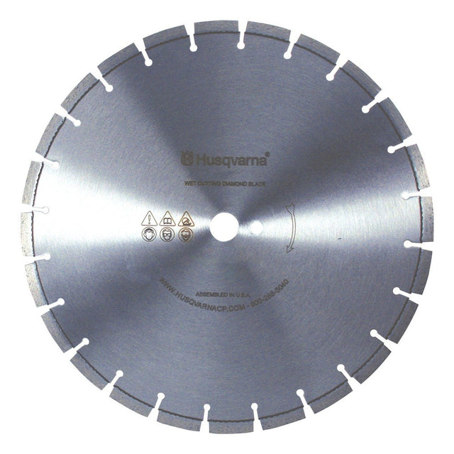 Husqvarna 542773652 30 in. F920C Wet Cutting Diamond Blade for Medium-Hard Reinforced Concrete (.165 in. Segment) (1 Pack)