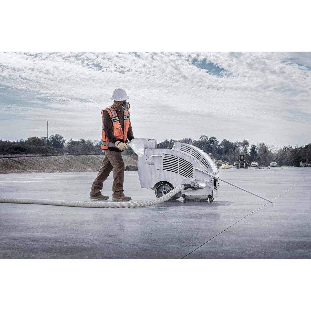 Husqvarna 966845604 Soff-Cut 4200 Early-Entry Concrete Saw with Vacuum Port - 5