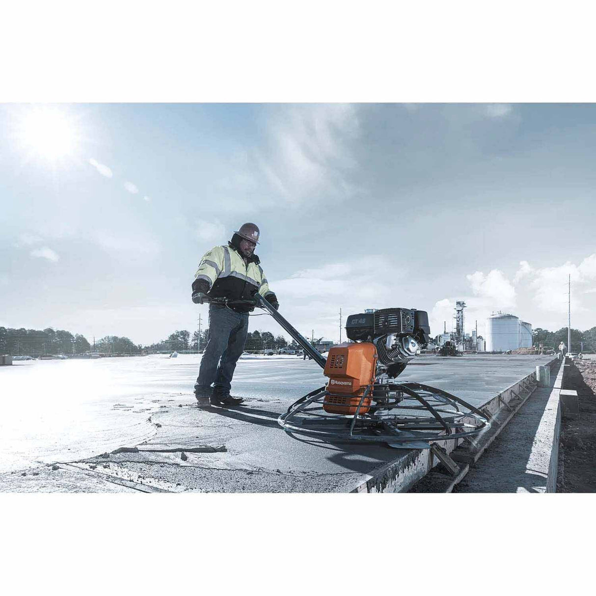 Husqvarna 970465605 CT 48, 13A-V with Adjustable T-Handle Walk-Behind Power Trowel - 6