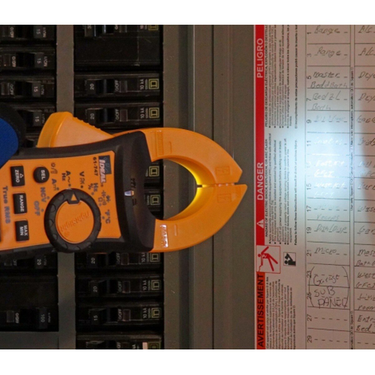 Ideal 61-747 400A AC/DC TRMS TightSight Clamp Meter - 6