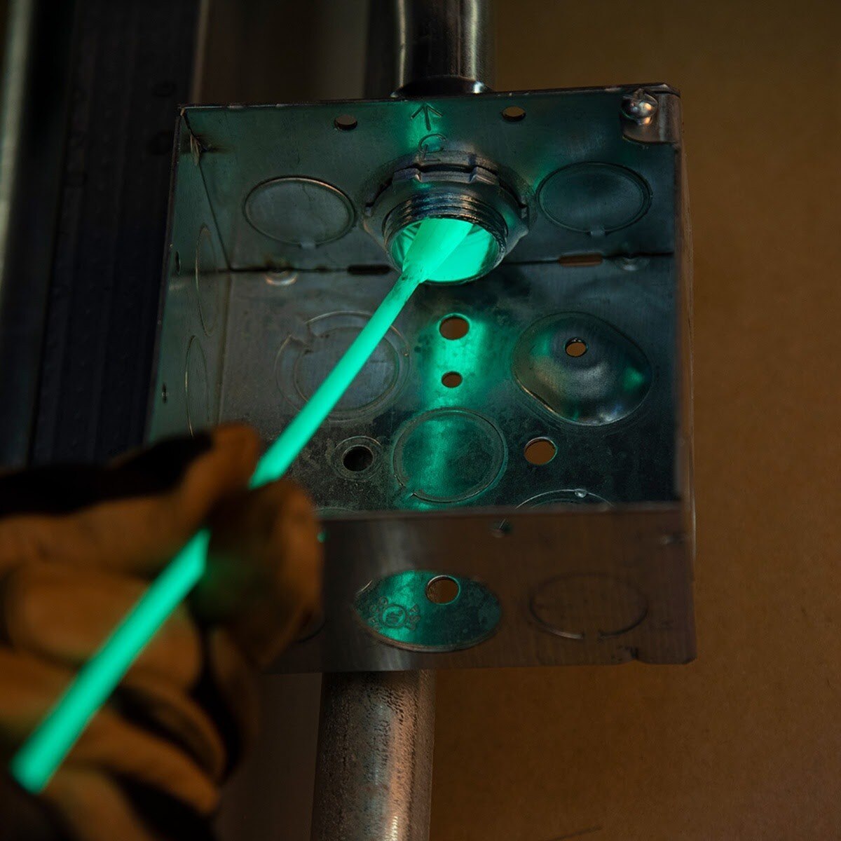 Klein 50550 Glow in the Dark Fiberglass Fish Tape with Clear Case and Nylon Glow Tip (20-Foot) - 10