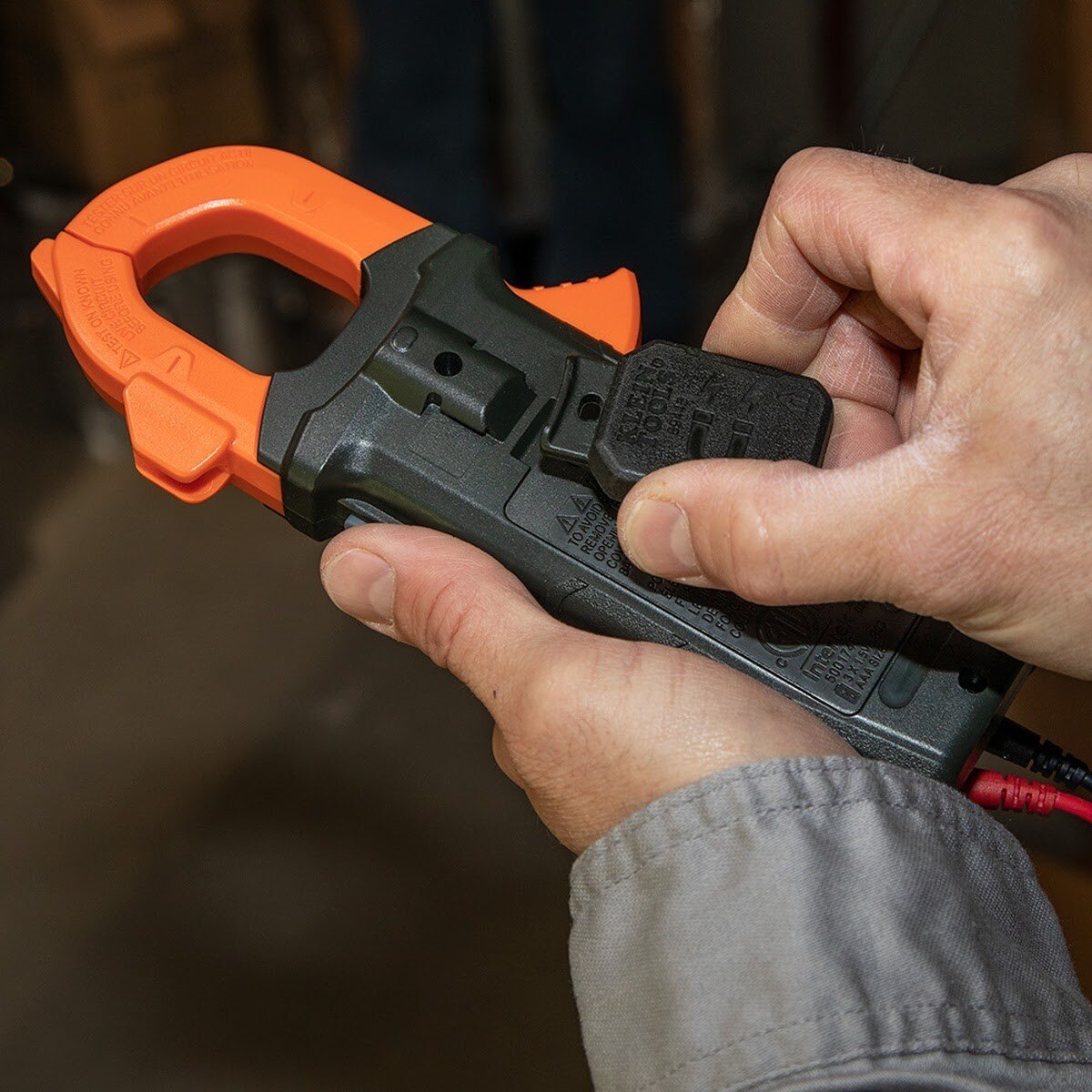 Klein 69445 Rare-Earth Magnetic Hanger for Clamp Meters and Multimeters, No Strap - 5