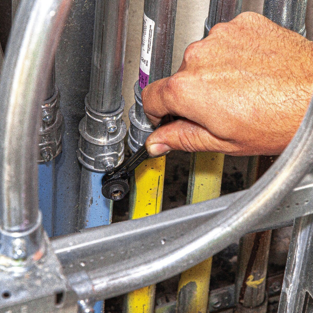 Klein 85515 Multi-Bit Screwdriver and Nut Driver Set (3 Piece) - 8