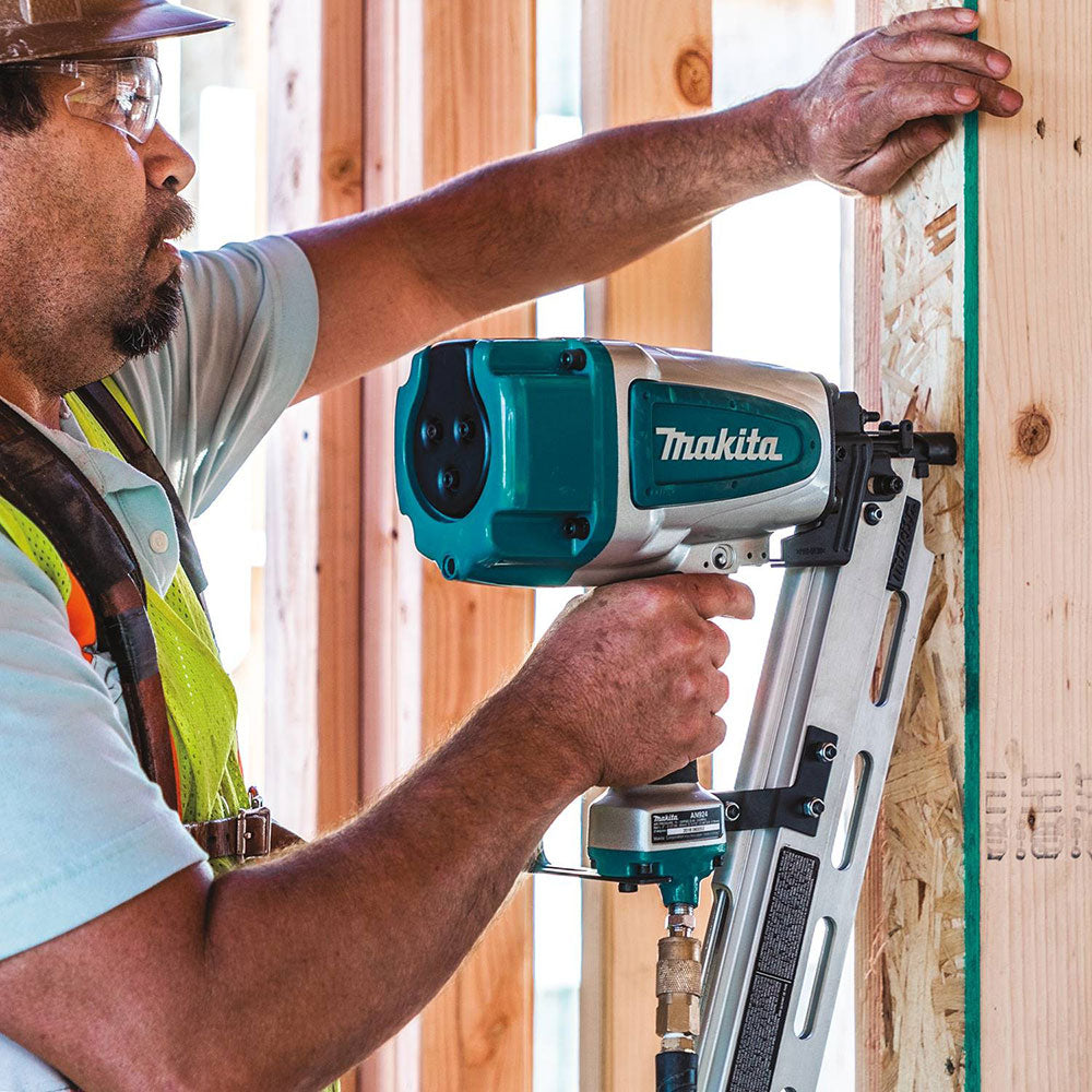 Makita AN924 21º Full Round Head 3-1/2" Framing Nailer - 22