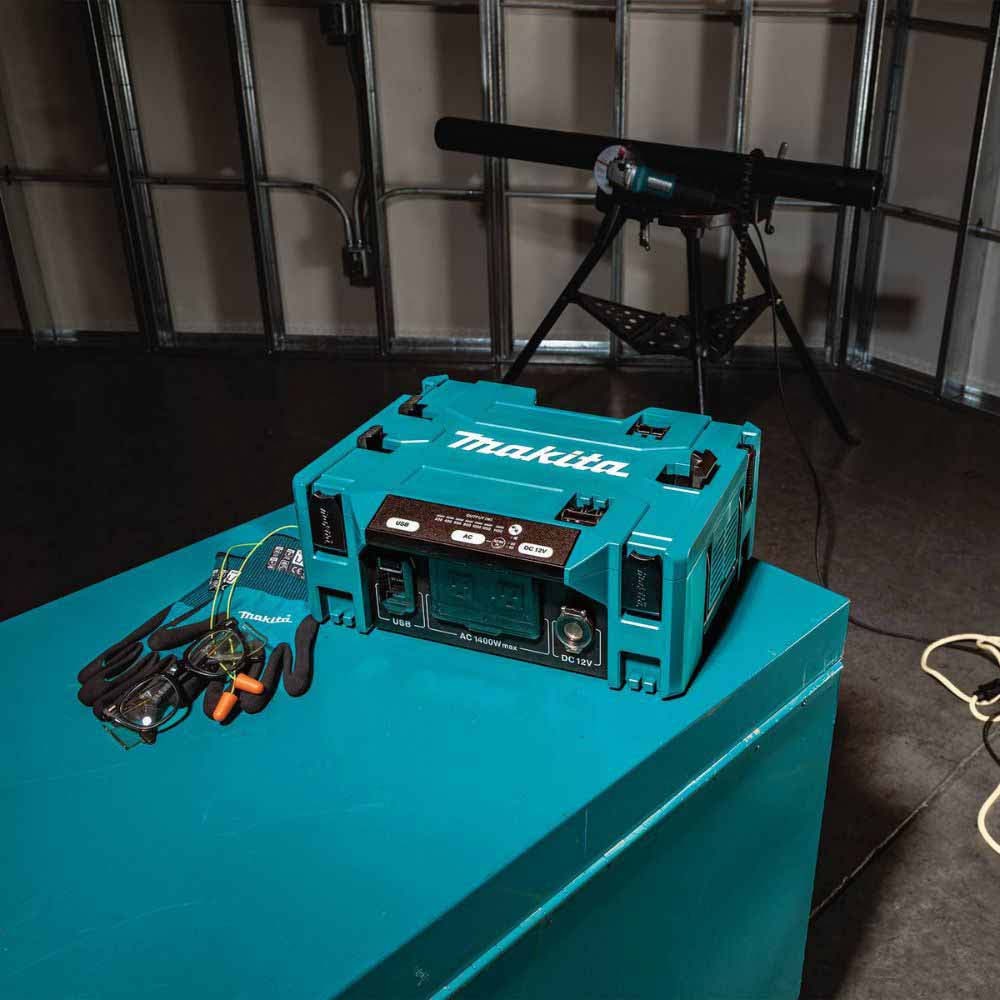 Makita BAC01 40V max ConnectX™ Portable Power Station - 14