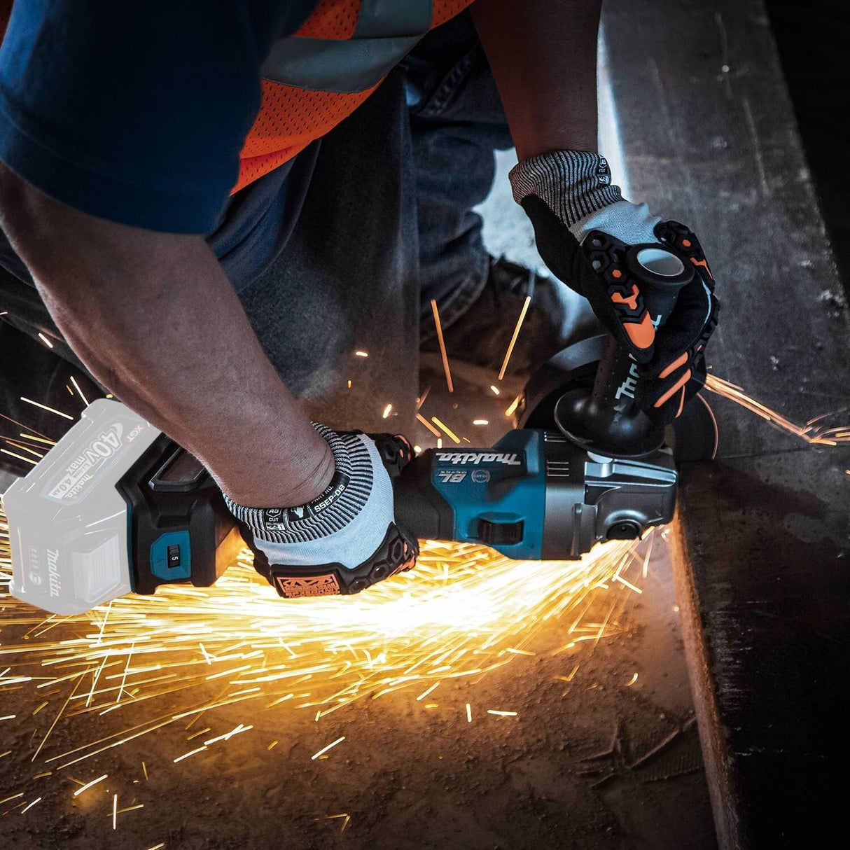 Makita GAG04Z 40V max XGT® 4-1/2” / 5" Angle Grinder, Tool Only - 6