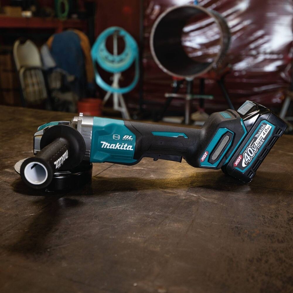 Makita GAG13M1 40V max XGT Brushless Cordless 4-1/2" / 5" X-LOCK Paddle Switch Angle Grinder Kit, with Electric Brake (4.0Ah) - 9