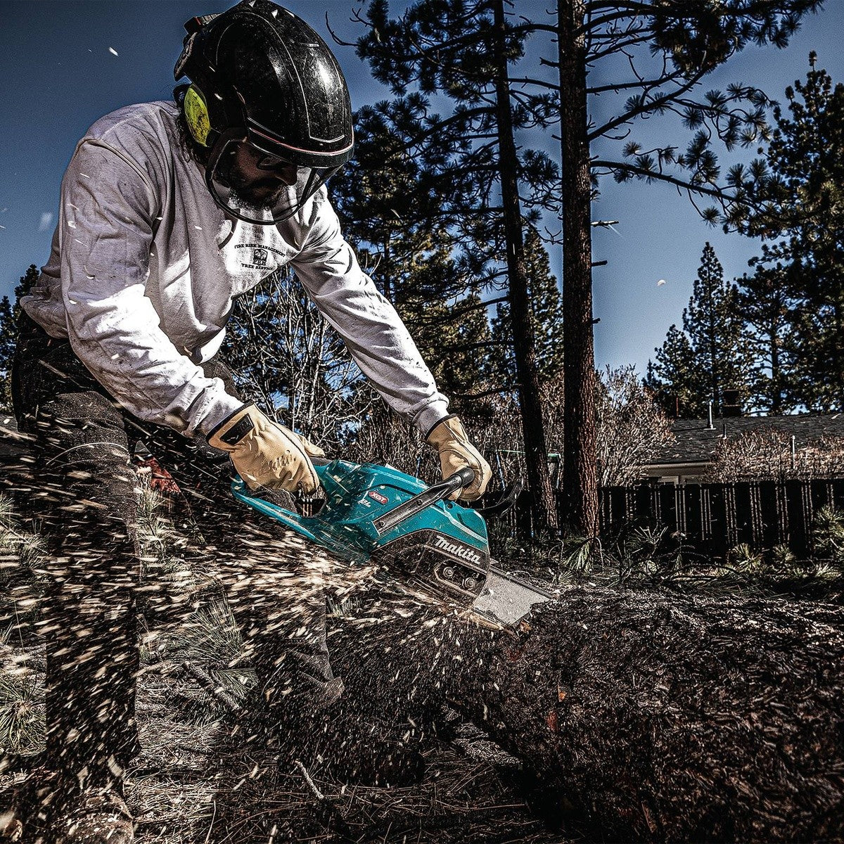 Makita GCU08E 40V Max XGT Brushless Cordless 20" Chain Saw Kit with High Power Battery (8.0Ah) - 10
