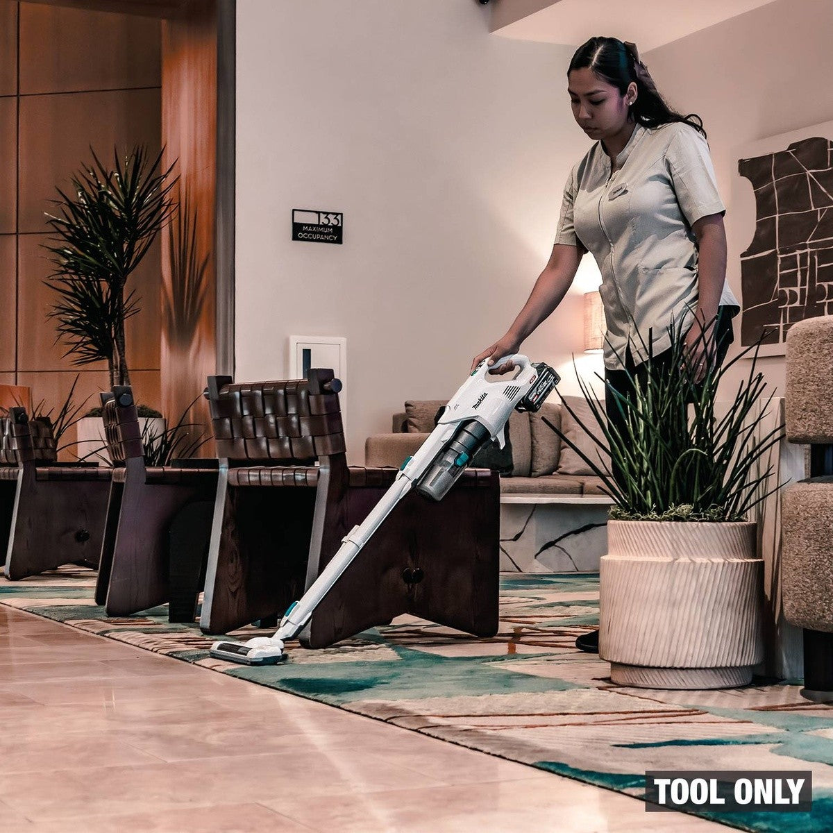 Makita GLC04Z 40V Max XGT Brushless Cordless Cyclonic Stick Vacuum with Power Brush Head (Tool Only) - 9