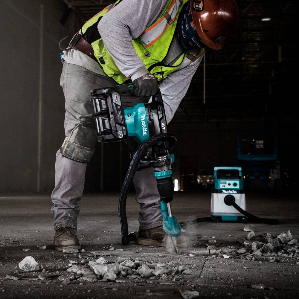 Makita GMH02PM 80V max (40V max X2) XGT Brushless 28 lb. AVT Demolition Hammer Kit, accepts SDS-MAX bits, dual port charger, AWS Capable, case (4.0Ah) - 35