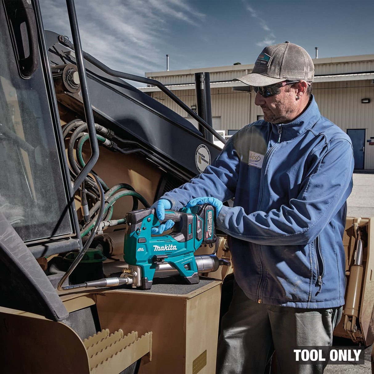 Makita GPG01Z 40V Max XGT Brushless Cordless Grease Gun Tool Only - 9