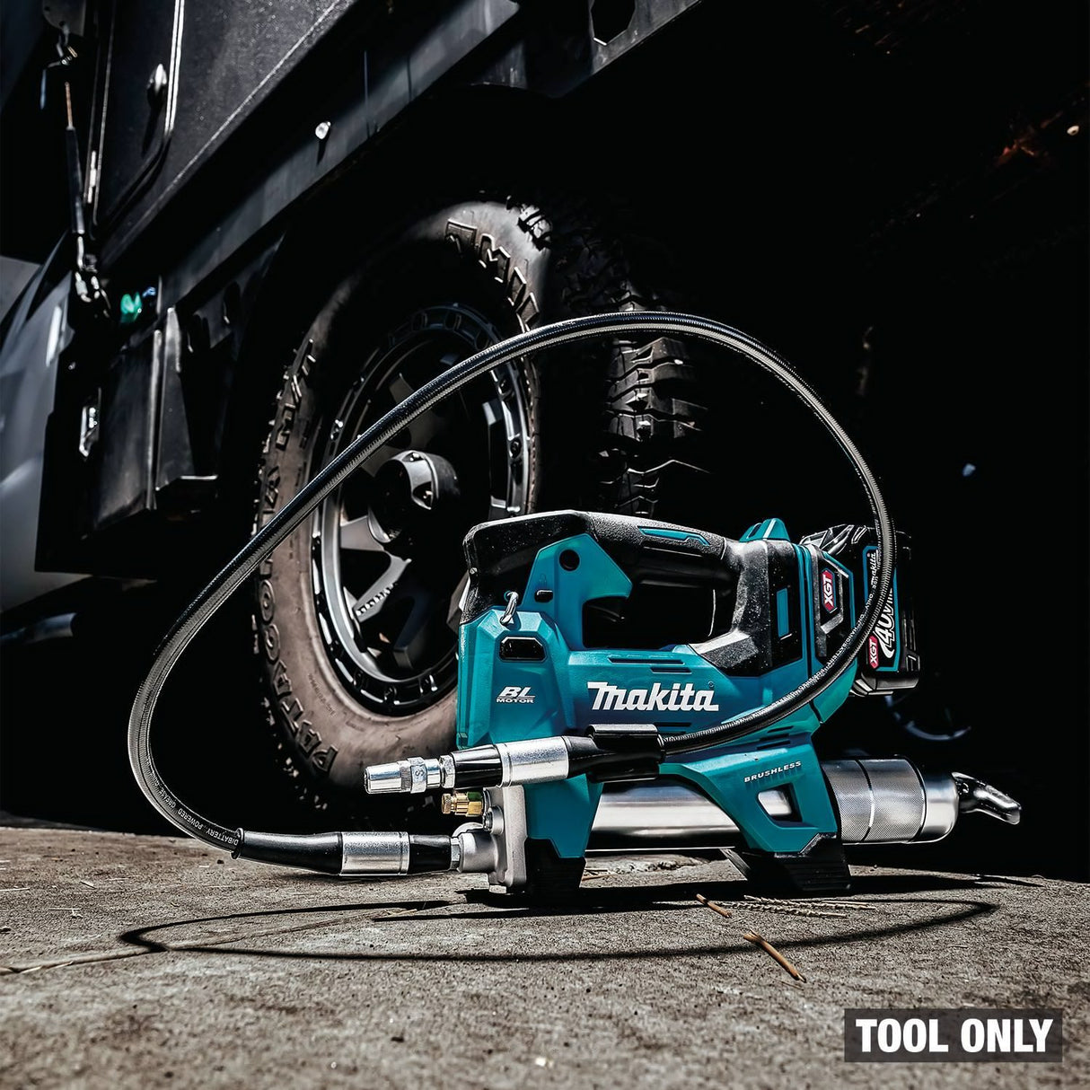 Makita GPG01Z 40V Max XGT Brushless Cordless Grease Gun Tool Only - 10