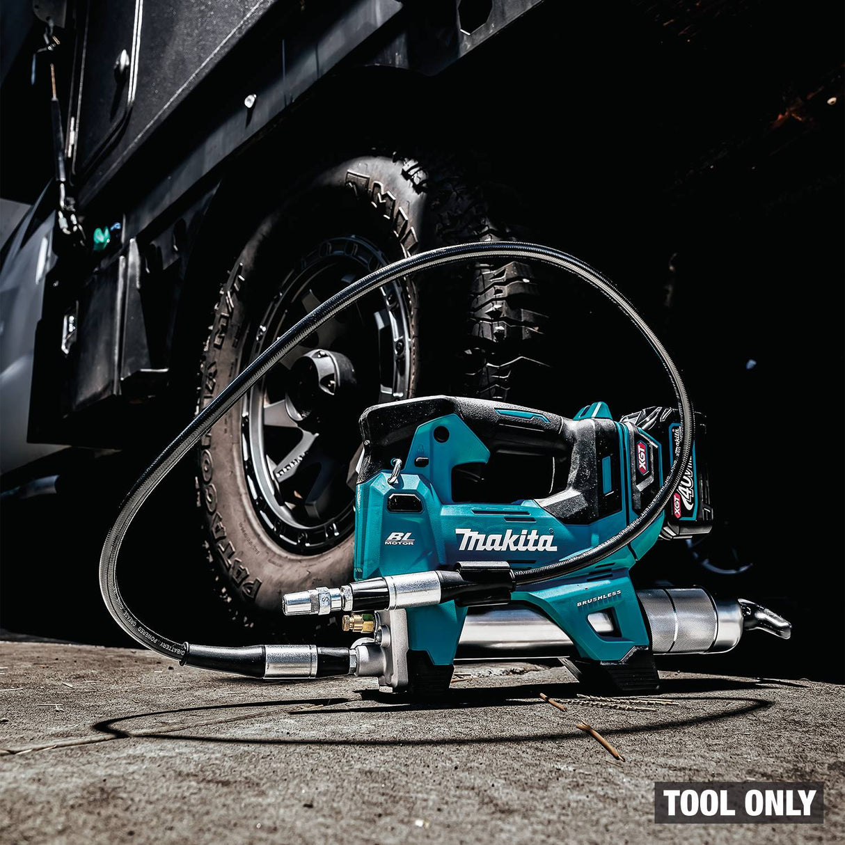 Makita GPG01Z 40V Max XGT Brushless Cordless Grease Gun Tool Only - 10