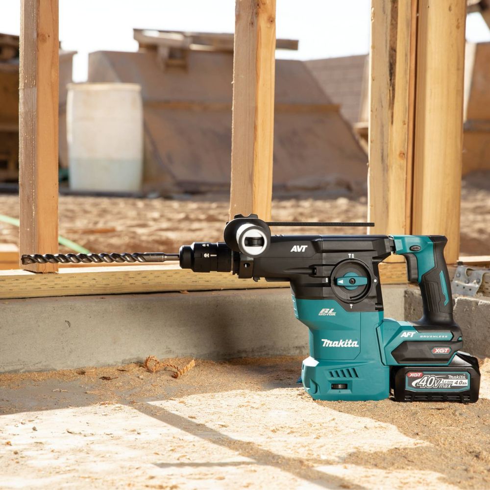 Makita GRH09M1 40V max XGT Brushless Cordless 1-3/16" AVT Rotary Hammer Kit, accepts SDS-PLUS, with Interchangeable Chuck, AWS Capable (4.0Ah) - 11