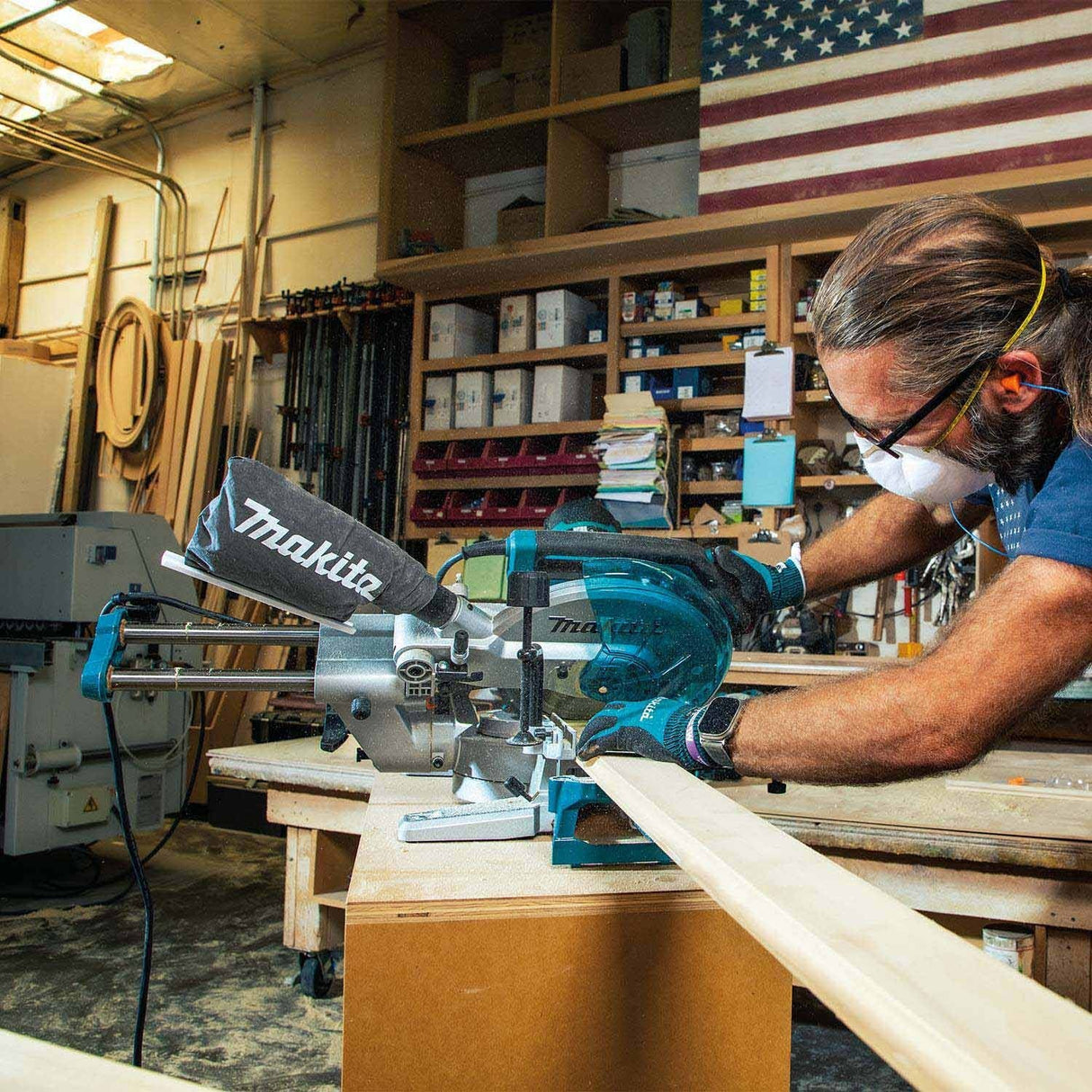 Makita LS1110F 10 in. Sliding Compound Miter Saw with LED Cut Line, 13A Motor, 4,500 RPM (Tool Only) - 12