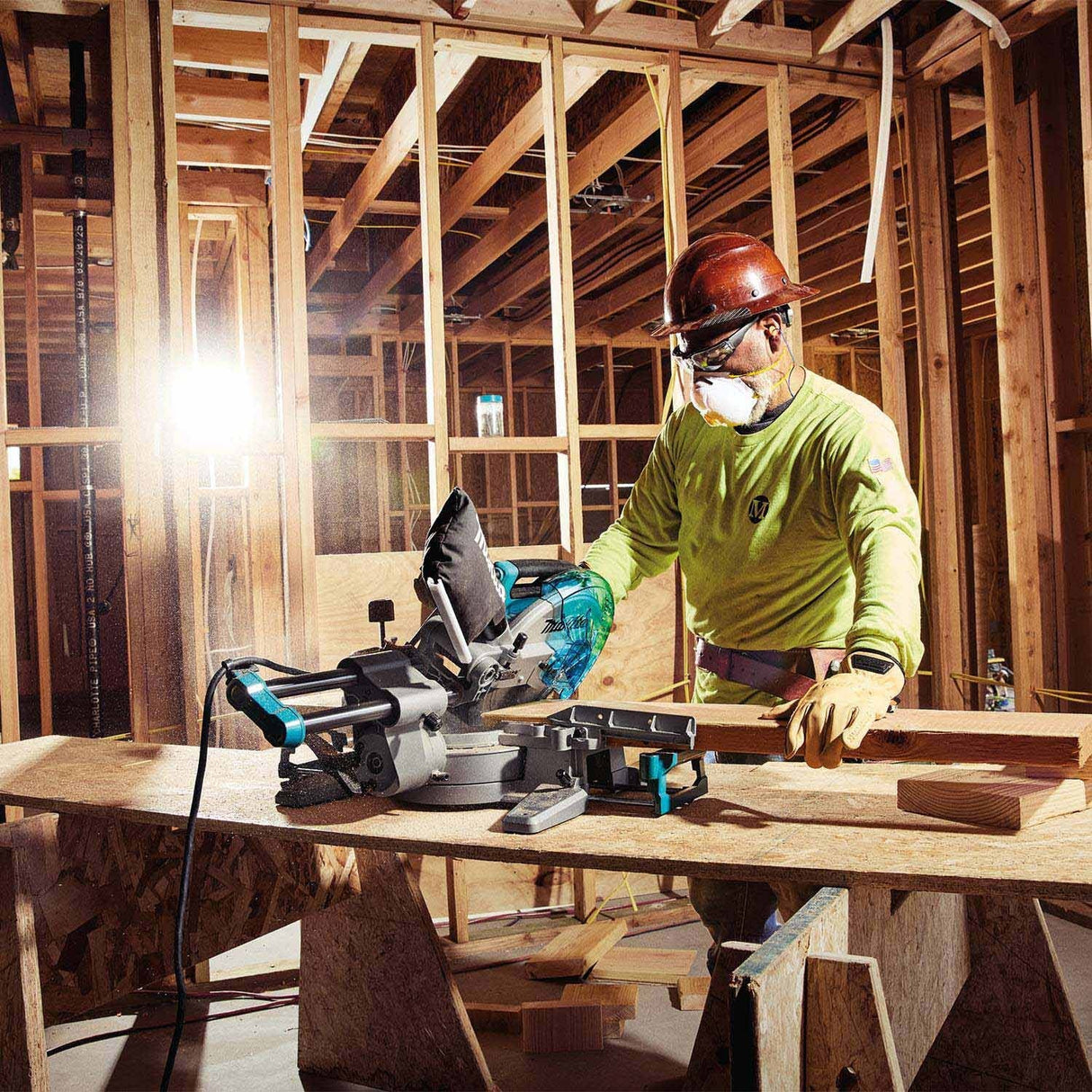 Makita LS1110F 10 in. Sliding Compound Miter Saw with LED Cut Line, 13A Motor, 4,500 RPM (Tool Only) - 18