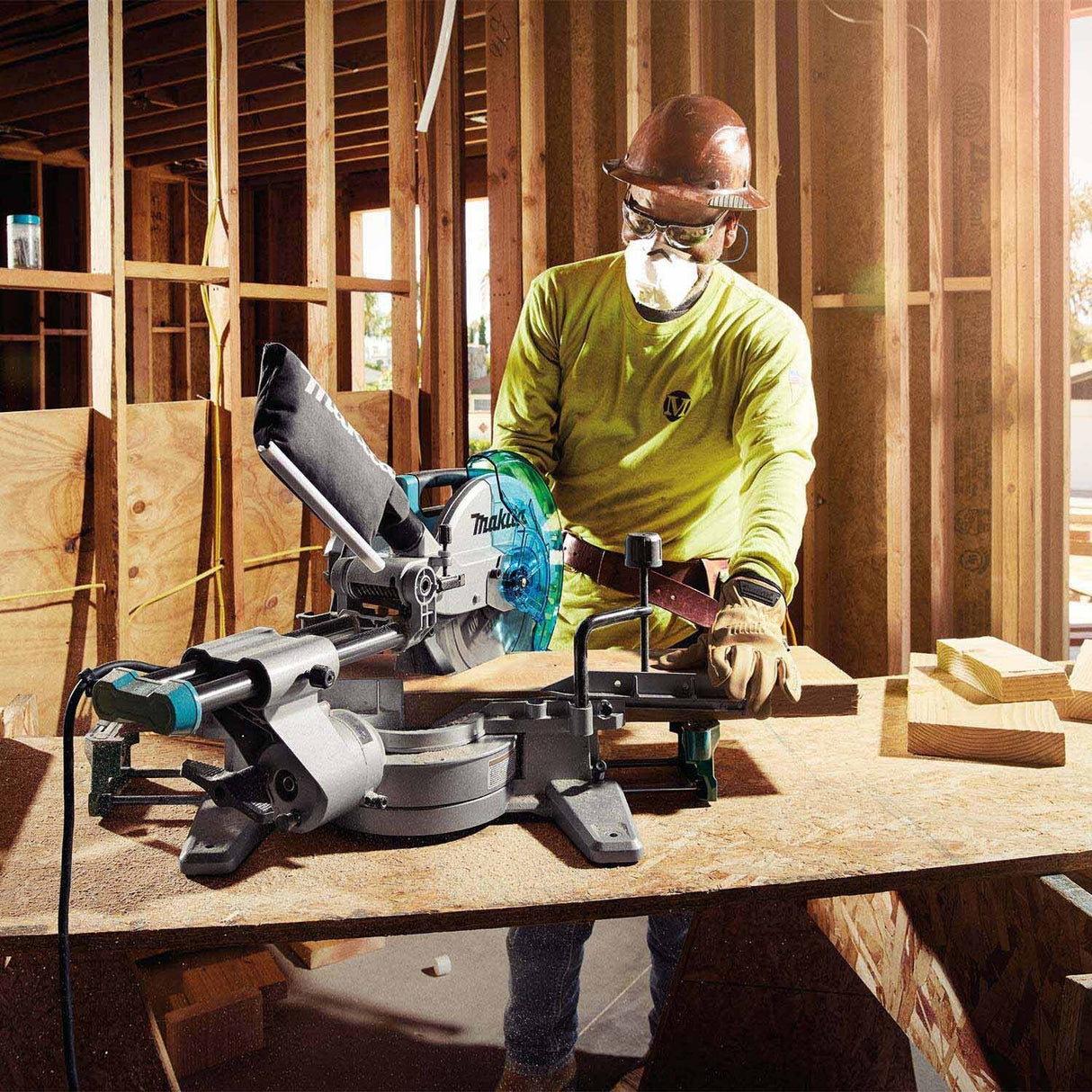 Makita LS1110F 10 in. Sliding Compound Miter Saw with LED Cut Line, 13A Motor, 4,500 RPM (Tool Only) - 19