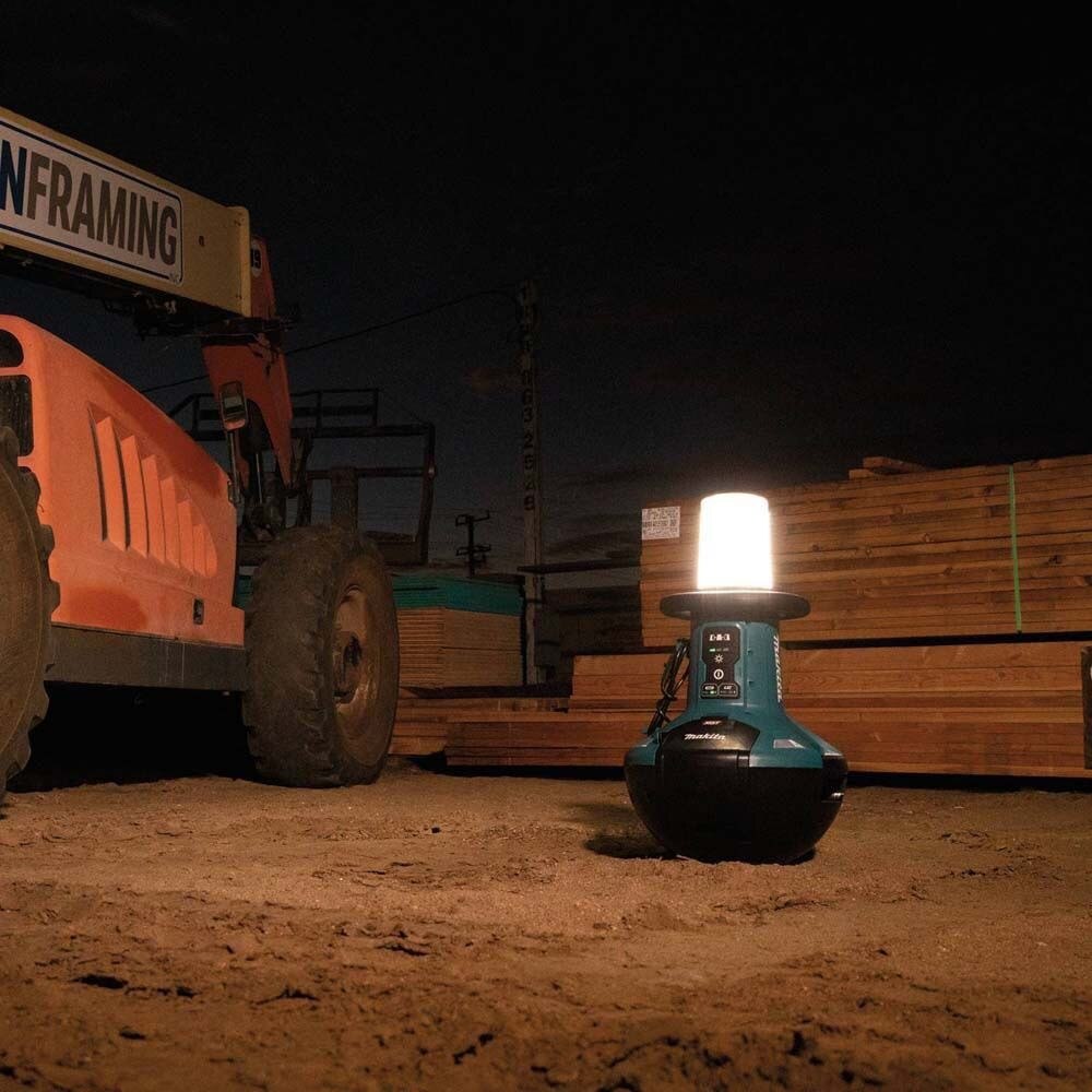 Makita ML010G 40V max XGT Cordless Upright LED Area Light (Tool Only) - 10