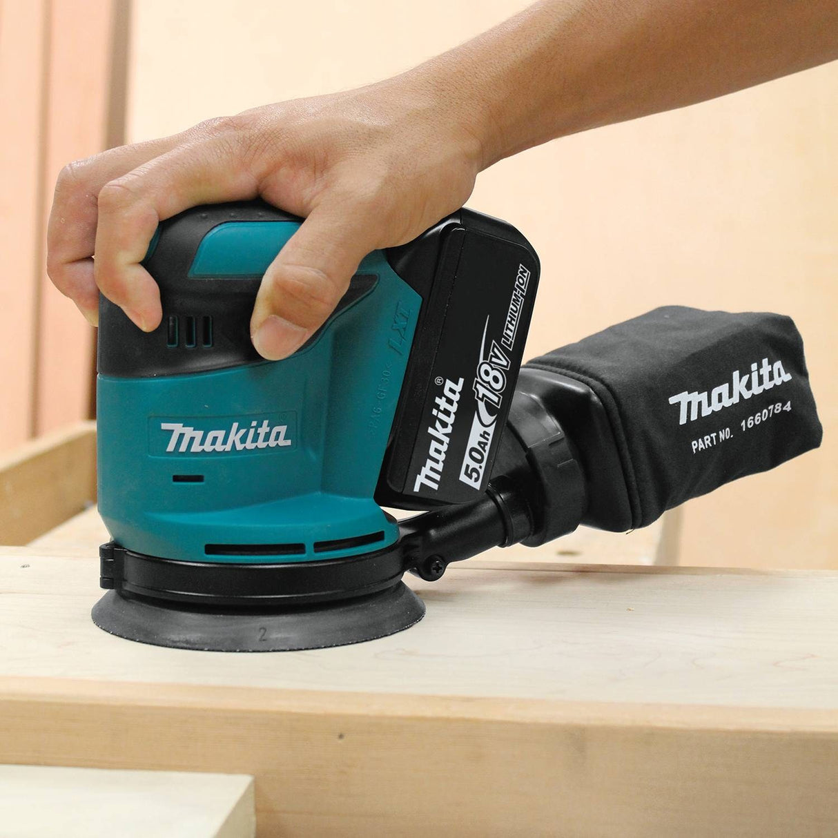 Makita XOB01T 18V LXT Li-Ion Cordless 5" Random Orbit Sander Kit, 5.0 Ah - 4