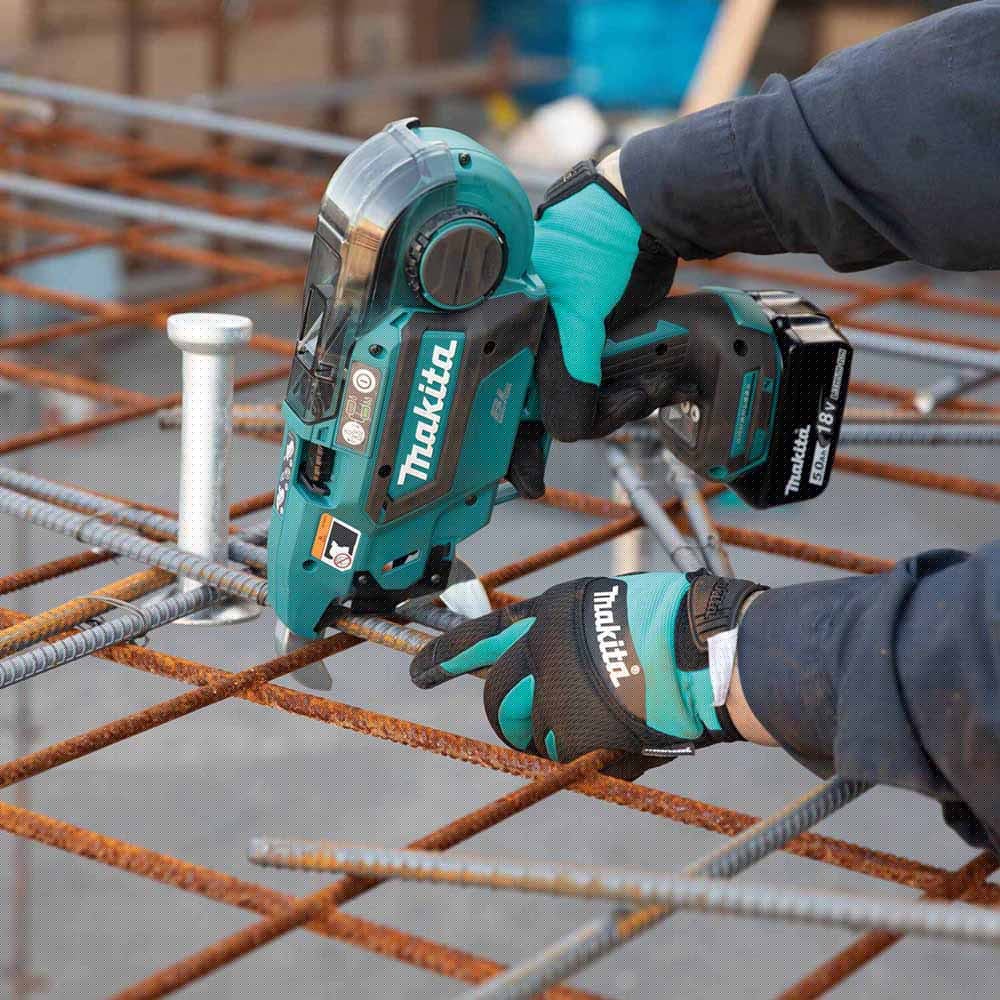 Makita XRT02TK 18V LXT Lithium-Ion Brushless Cordless Deep Capacity Rebar Tying Tool Kit (5.0Ah) - 17