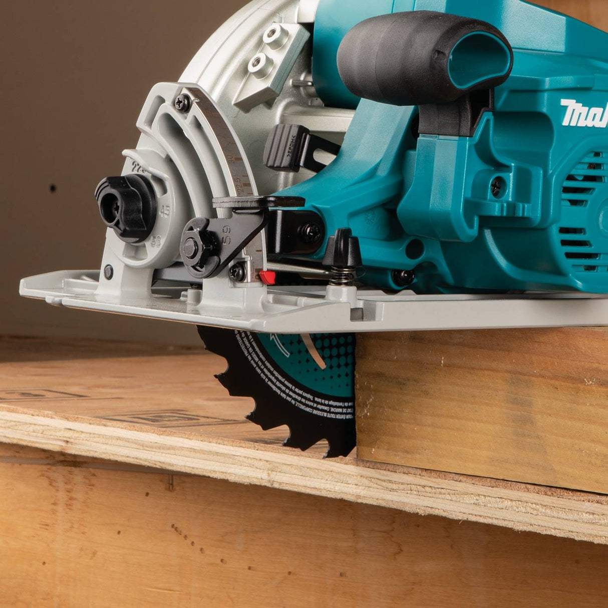 Makita XSH06PT 18V X2 LXT Lithium-Ion (36V) Brushless 7-1/4" Circular Saw - 6