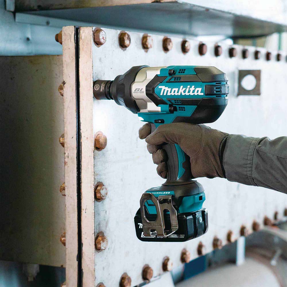 Makita XWT19T 18V LXT Lithium-Ion Brushless Cordless 3-Speed 1/2" Sq. Drive Impact Wrench Kit w/ Detent Anvil (5.0Ah) - 15