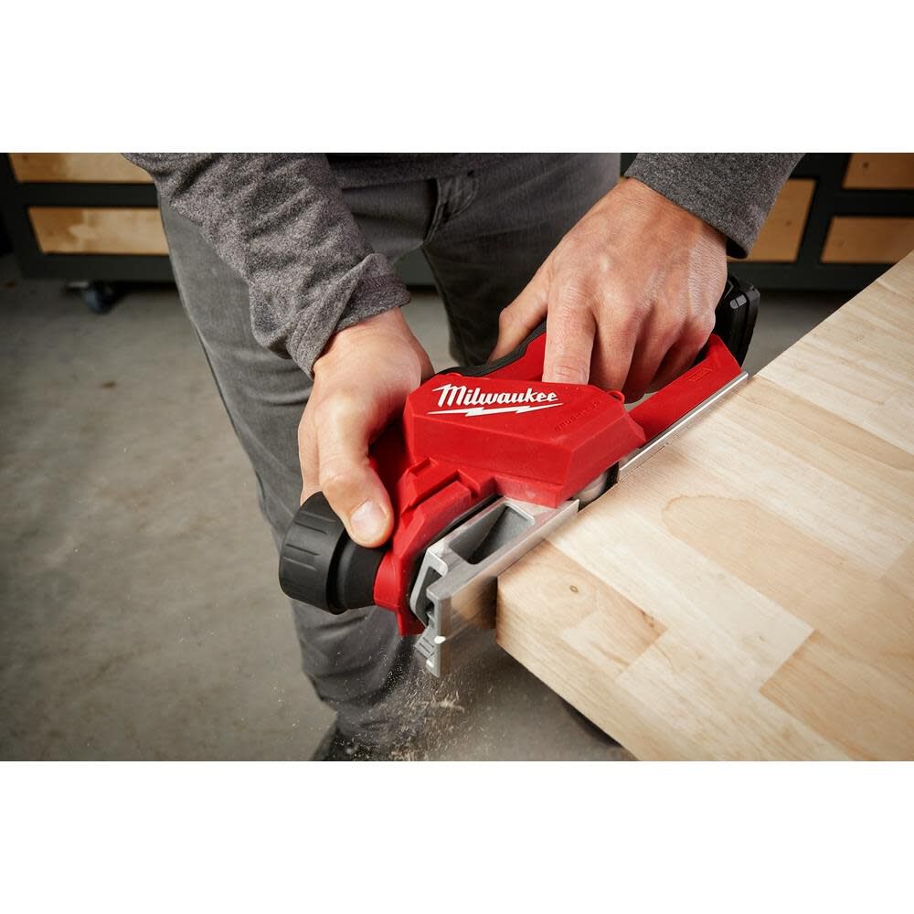 Milwaukee 2524-20 M12 Brushless 2" Planer - 13