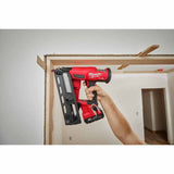 Milwaukee 2841-21CT M18 FUEL™ 16 Gauge Angled Finish Nailer Kit - 7