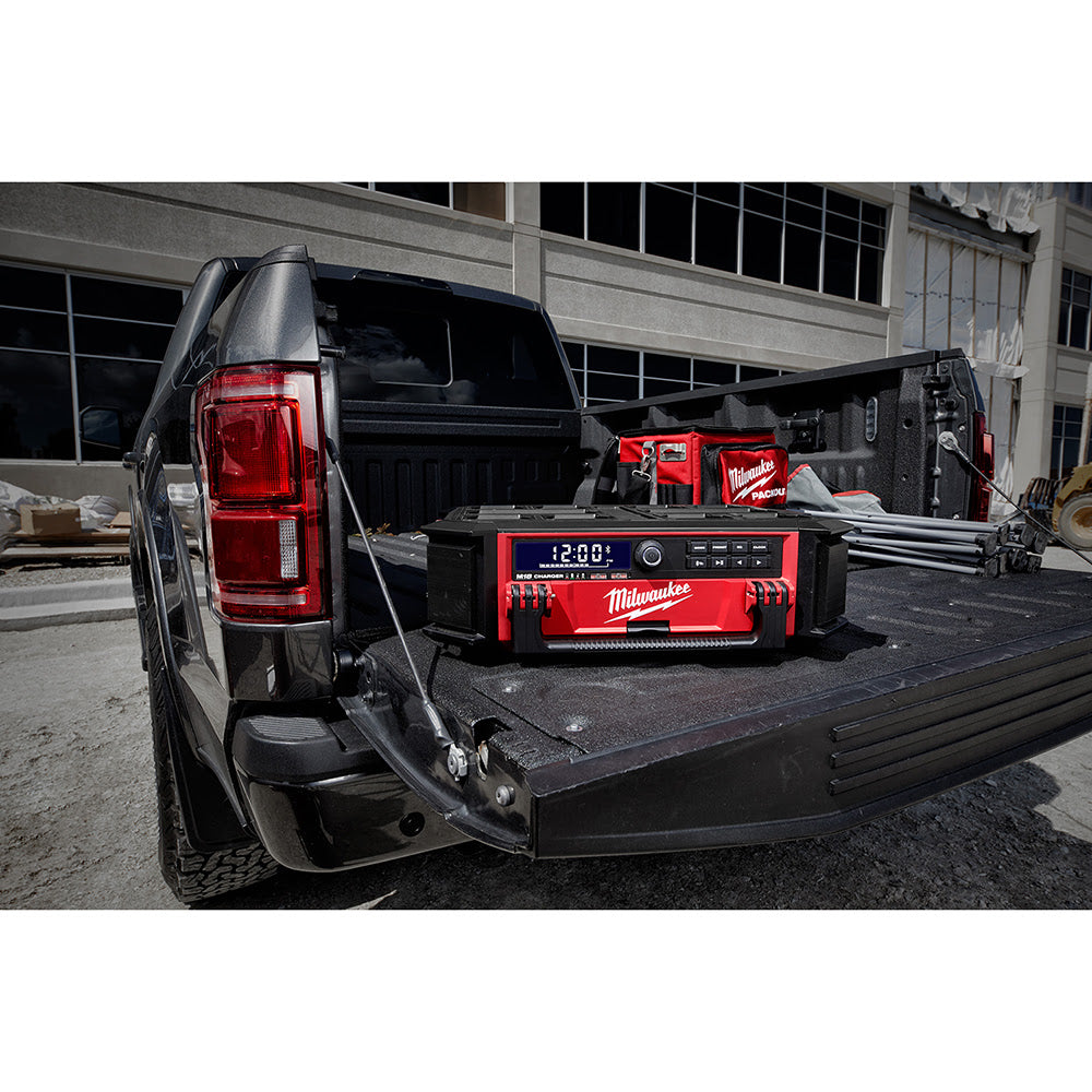 Milwaukee 2950-20 M18™ PACKOUT™ Radio + Charger - 9