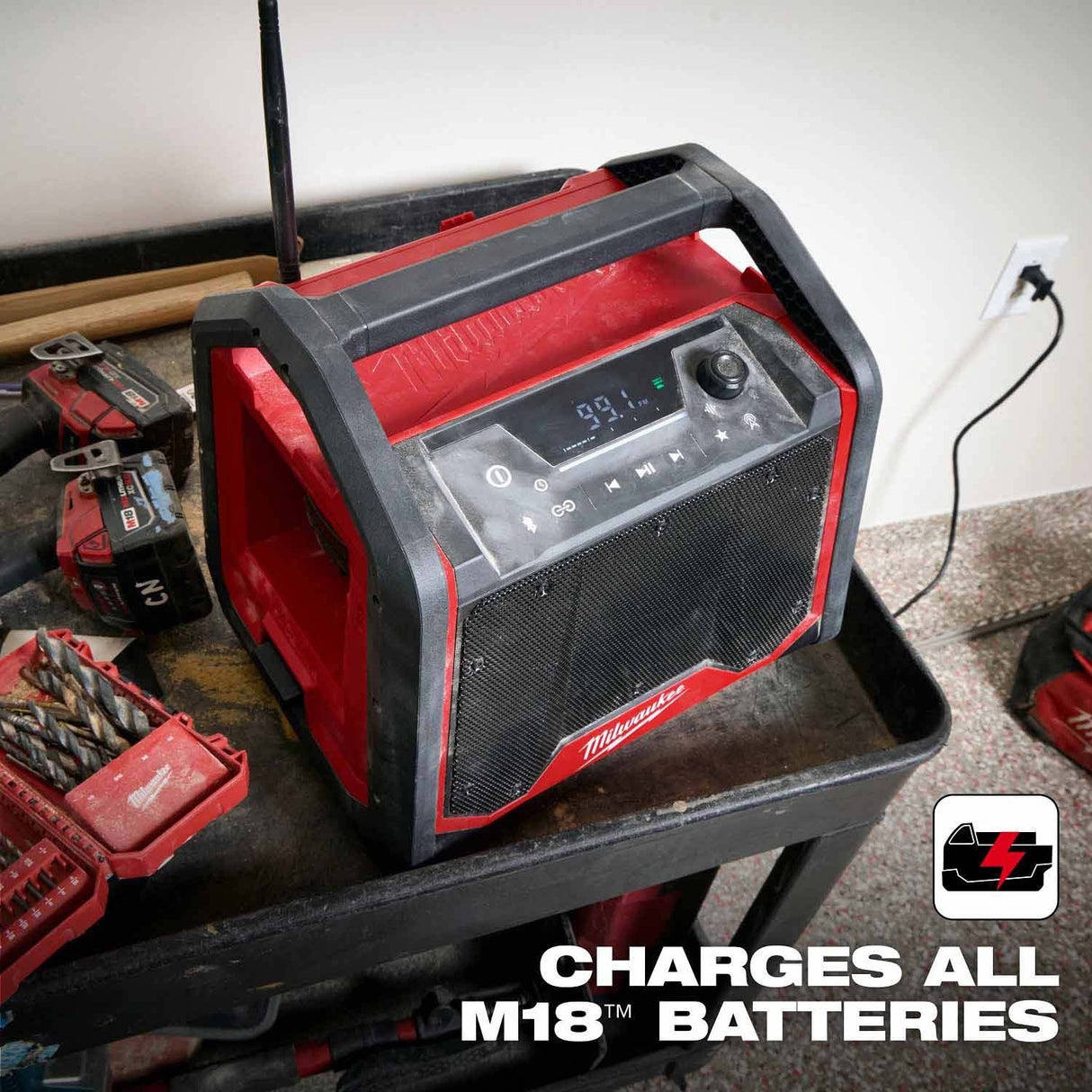 Milwaukee 2956-20 M18 Bluetooth Jobsite Radio and Charger with AUDIO-LINK and USB-C - 5