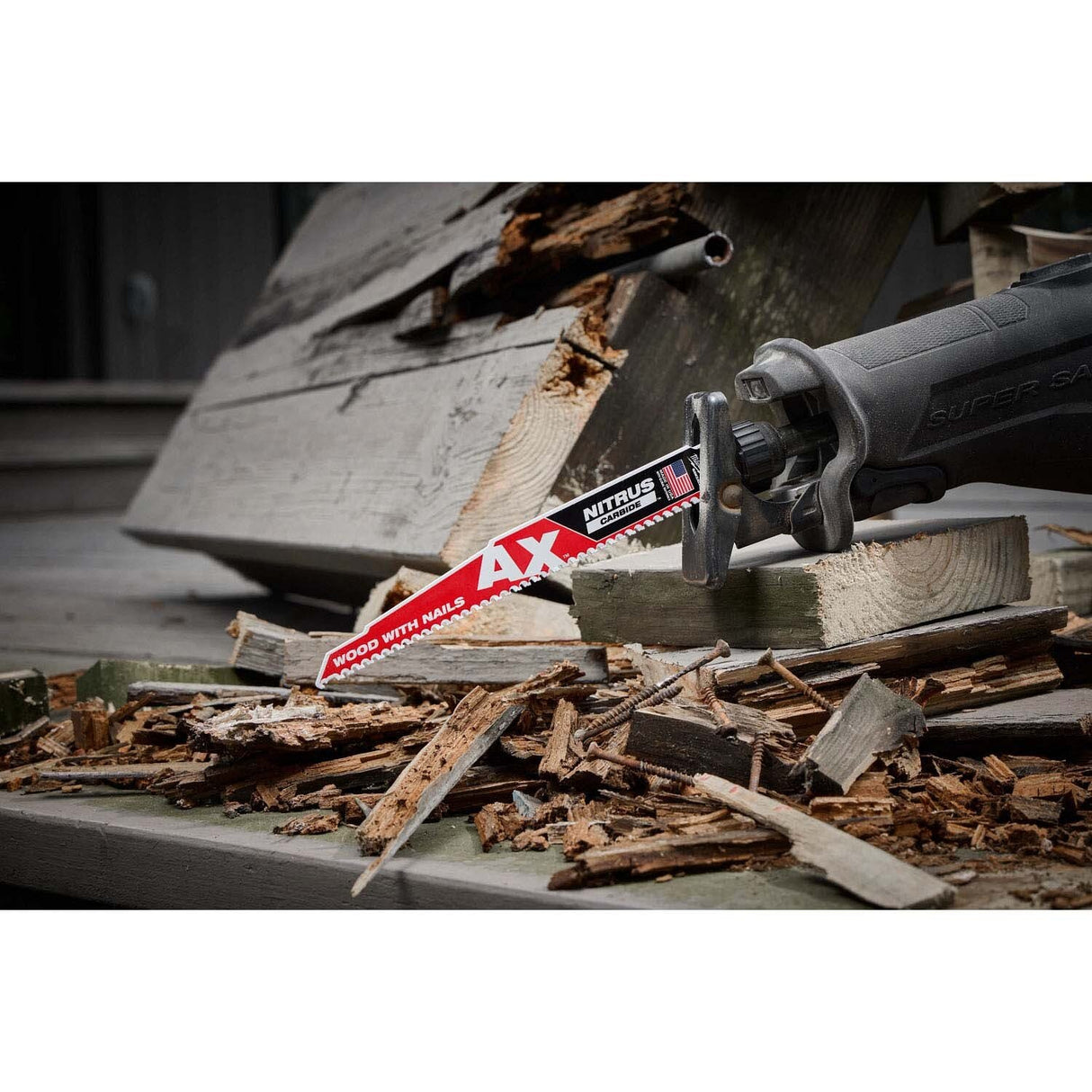 Milwaukee 48-00-7252 9" 5 TPI NITRUS Carbide Teeth SAWZALL Blade for Wood with Nails - 9