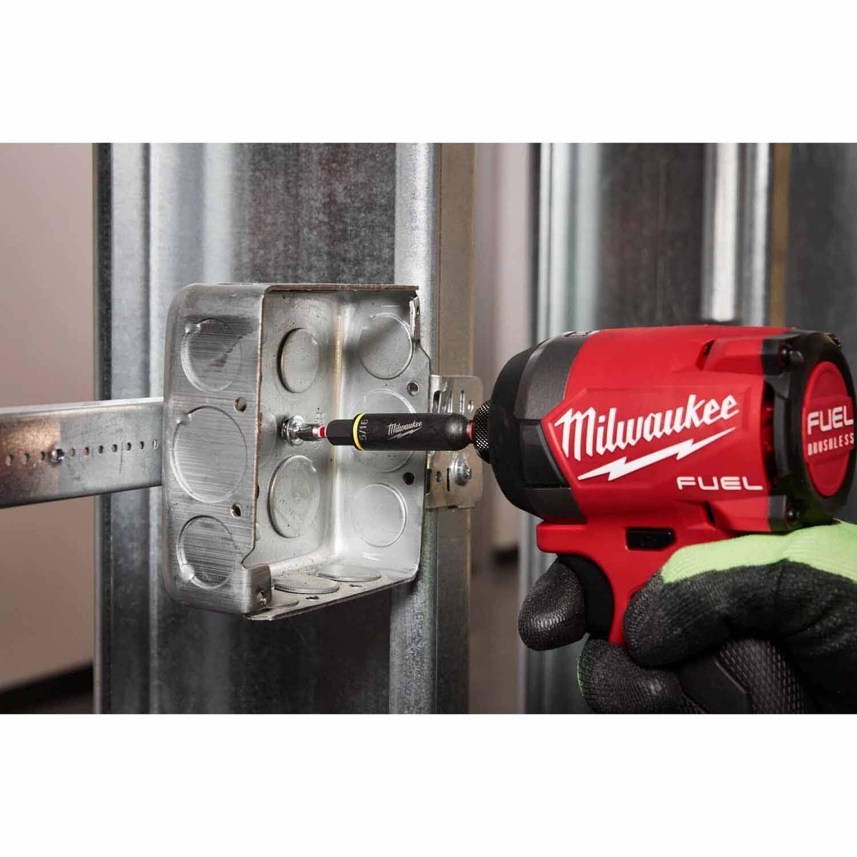 Milwaukee 48-22-2922 8-in-1 Multi-Bit and Nut Driver with Shockwave Impact Duty Bits and Nut Drivers - 6