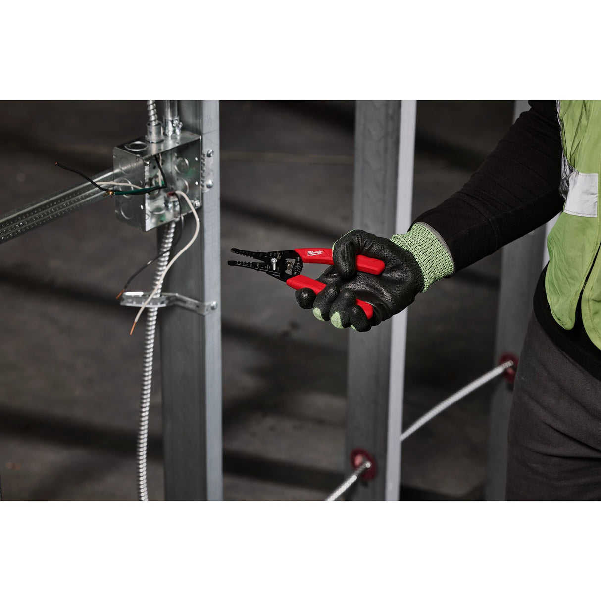 Milwaukee 48-22-3050 10-20 AWG Comfort Grip Wire Stripper and Cutter - 5