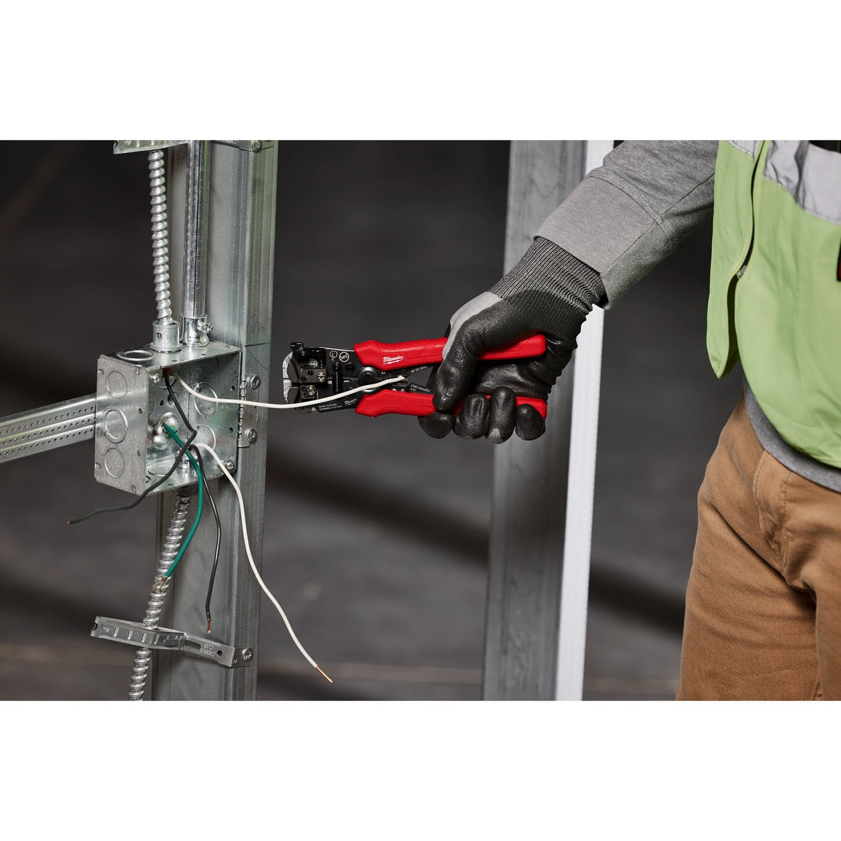 Milwaukee 48-22-3082 Self-Adjusting Wire Stripper & Cutter - 4