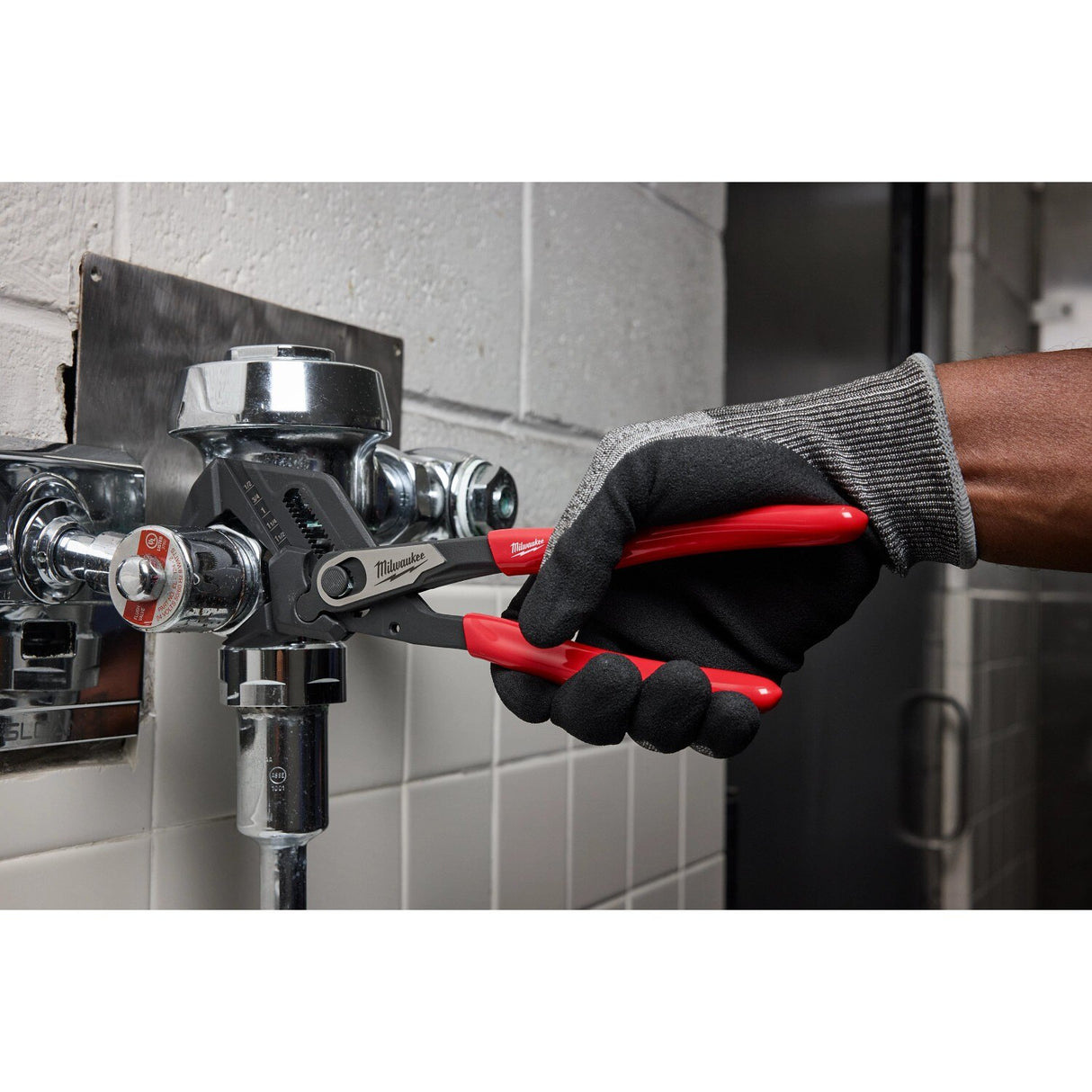 Milwaukee 48-22-6912 12" Pliers Wrench with Parallel Jaws and 3-1/8" Capacity - 7