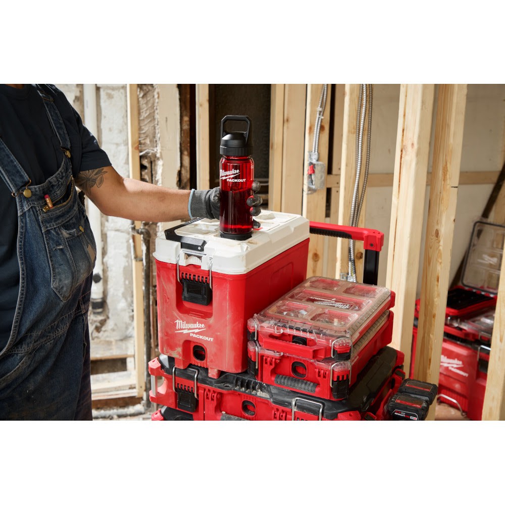 Milwaukee 48-82-8371RX PACKOUT 25oz Bottle with Chug Lid - Red - 5
