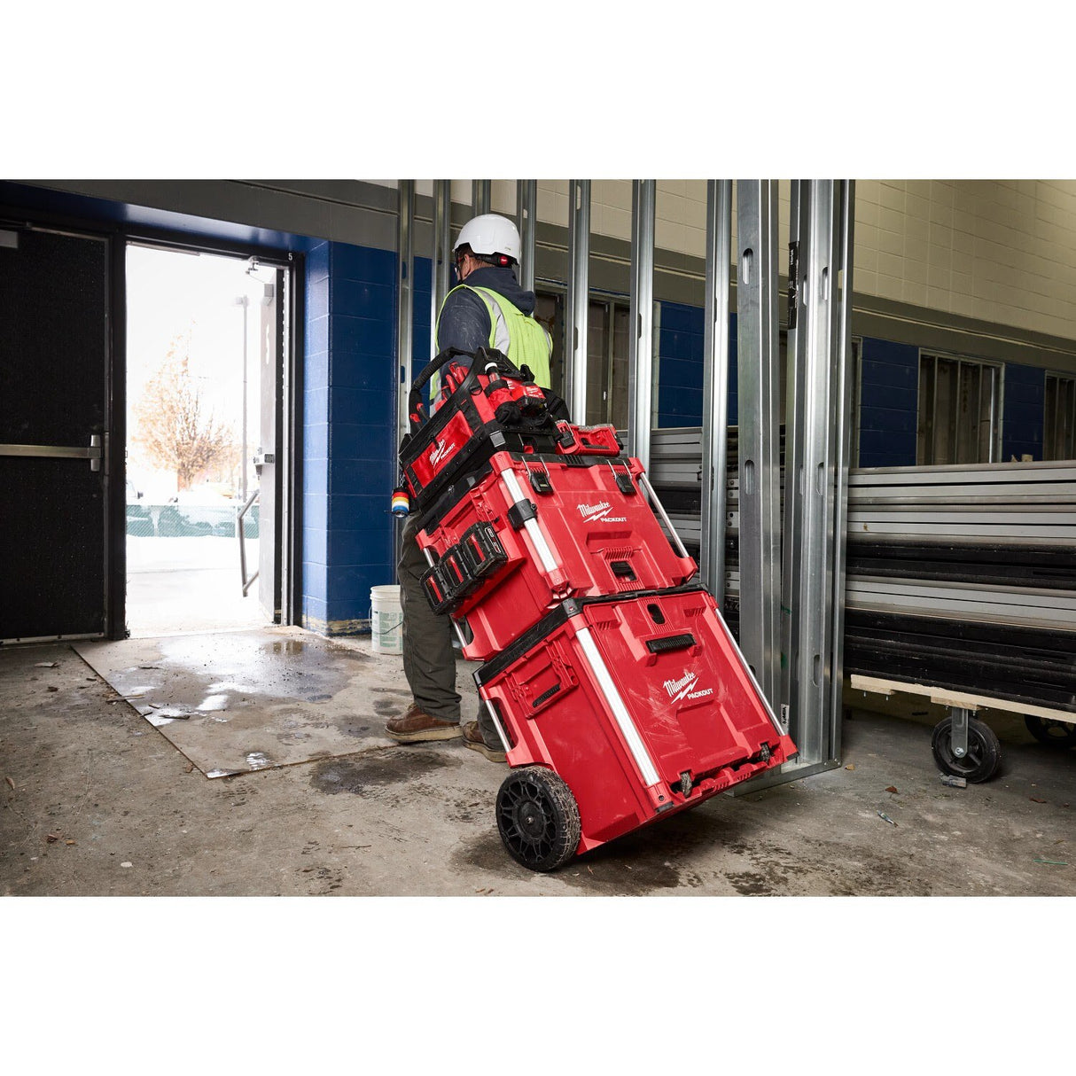 Milwaukee 48-22-8423 PACKOUT XL Tool Box 22.6 in. W x 16.46 in. L x 17.95 in. H - 6