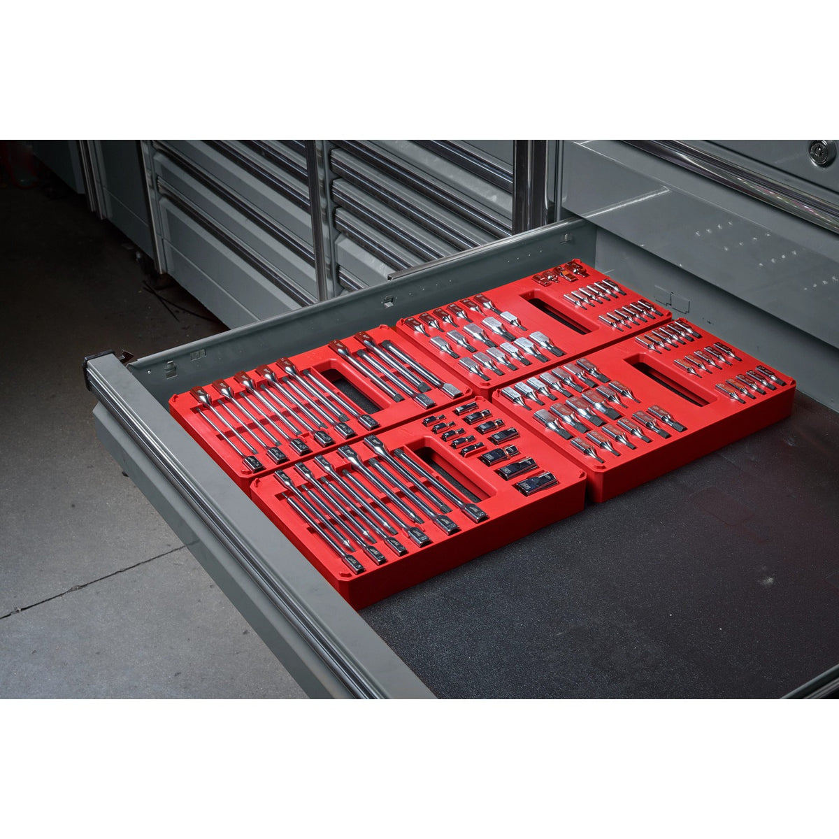 Milwaukee 48-22-9280 1/4"  3/8" 1/2" Drive Bit Socket Set with PACKOUT Organizer (106-Piece) - 11