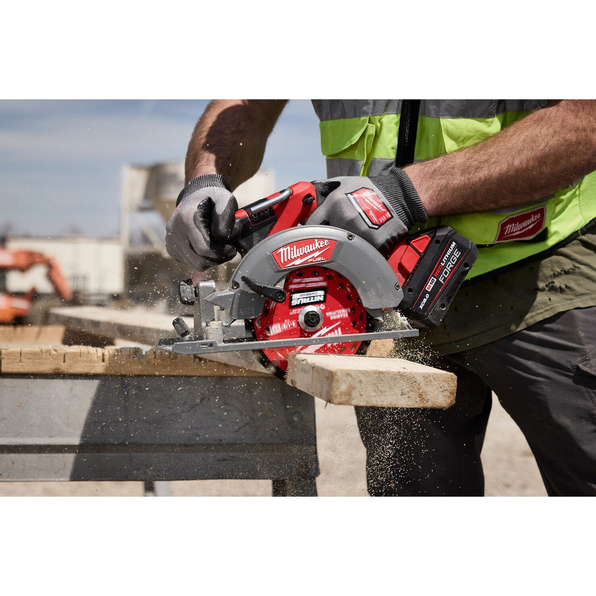 Milwaukee 48-40-0650 6-1/2 " 24T NITRUS Carbide Framing and Demolition Circular Saw Blade - 13
