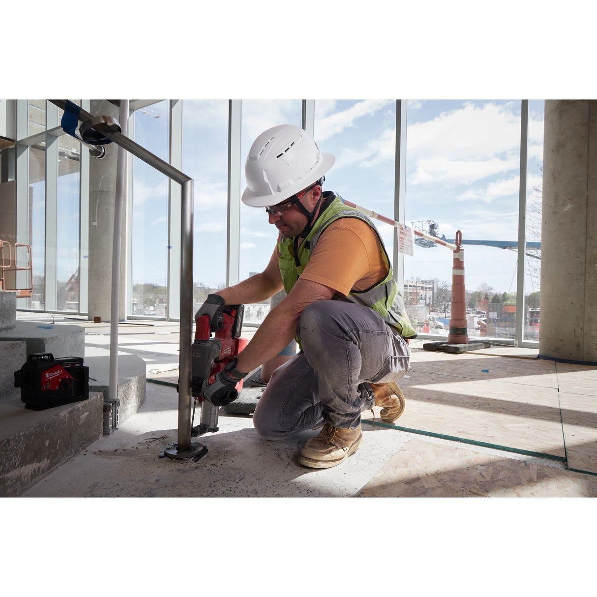 Milwaukee 48-73-1664 BOLT Gray Full Brim Vented Safety Helmet – Type 2, Class C - 8