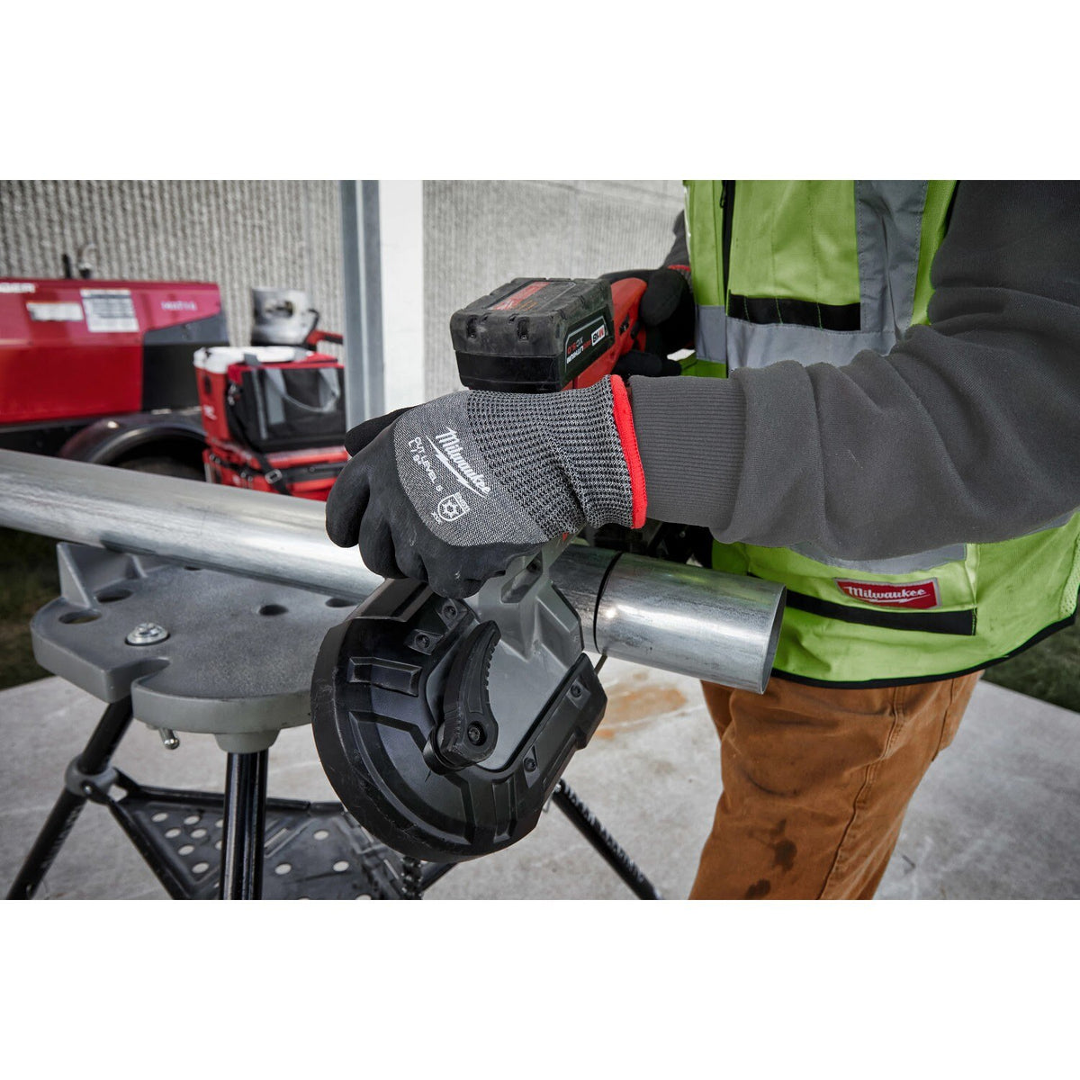 Milwaukee 48-73-7952E Cut Level 5 Winter Dipped Gloves - Large (12 Pack) - 4