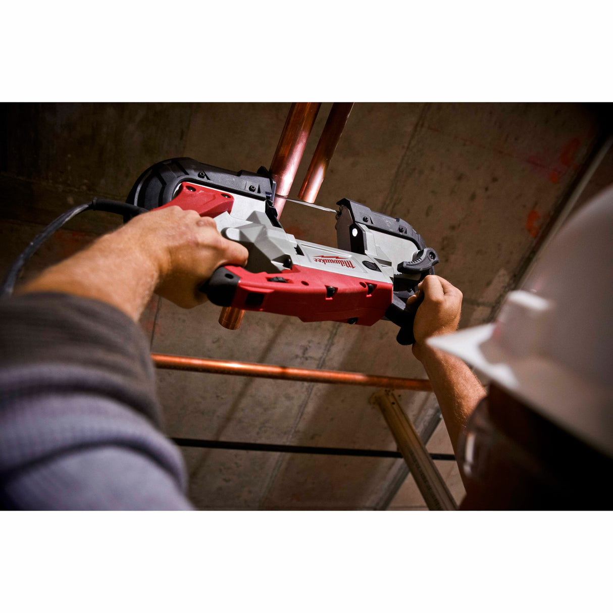Milwaukee 6232-81 Deep Cut Variable Speed Bandsaw with Case (Reconditioned) - 25