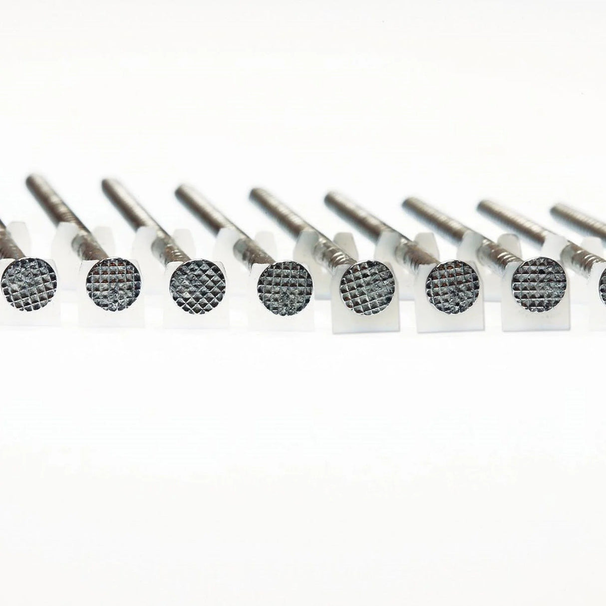 Simpson Strong-Tie S13A250IPWBP (2-1/2") 15 Degree Inserted Plastic Coil Ring-Shank Nail Full Round Head - White (600 Pack) - 2