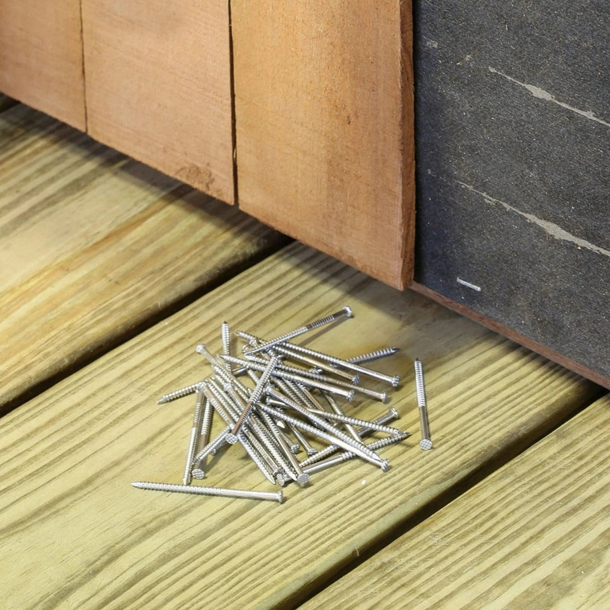Simpson Strong-Tie T16SNDB (3-1/2" x .120") Wood Siding Nail Type 316 Stainless Steel (25 lb. Tub) - 2
