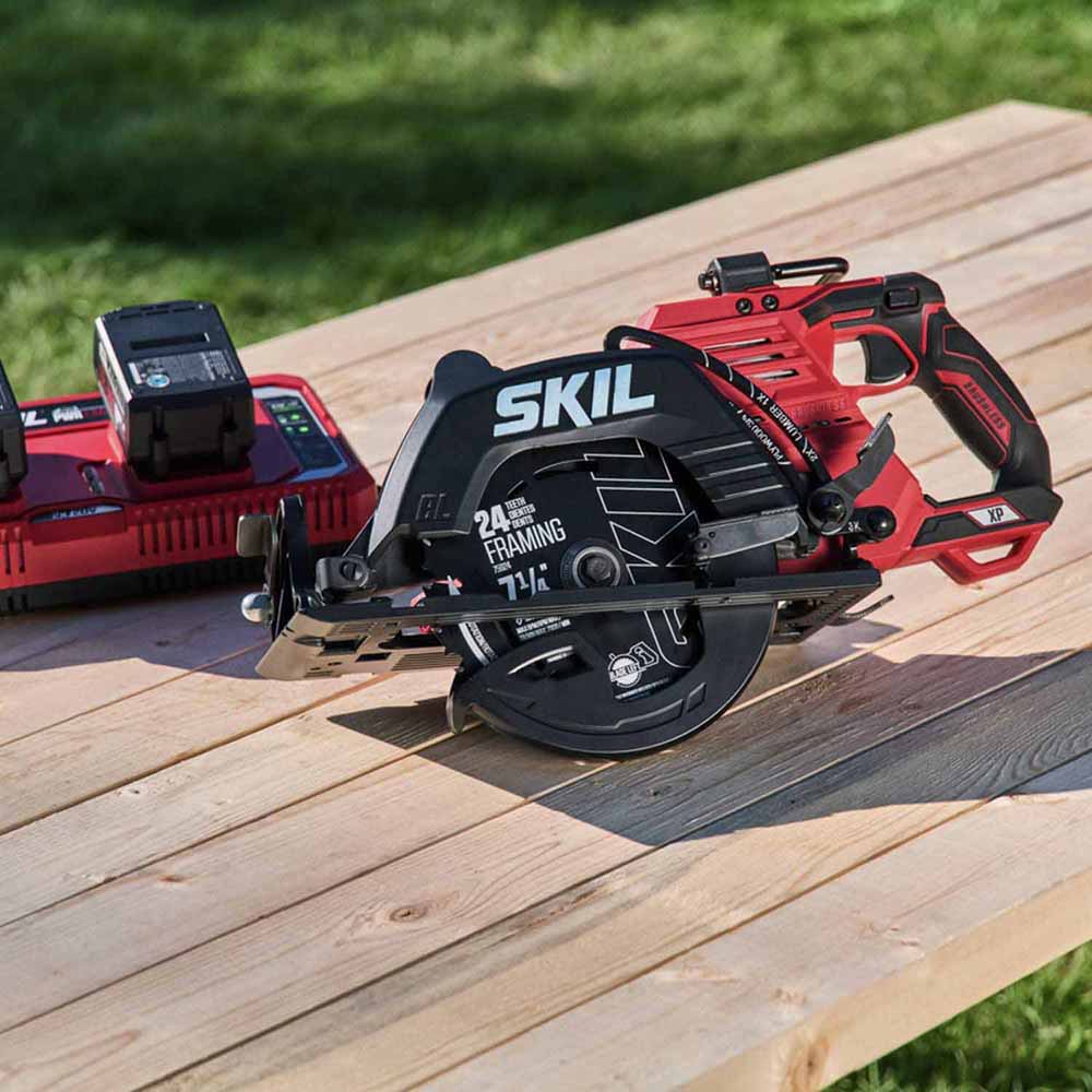 Skil CR5429B-20 PWRCore 20 Brushless 2x20V 7-1/4 In. Rear Handle Circular Saw with Two 5.0Ah Batteries and Dual Port Auto PWR JUMP Charger - 9