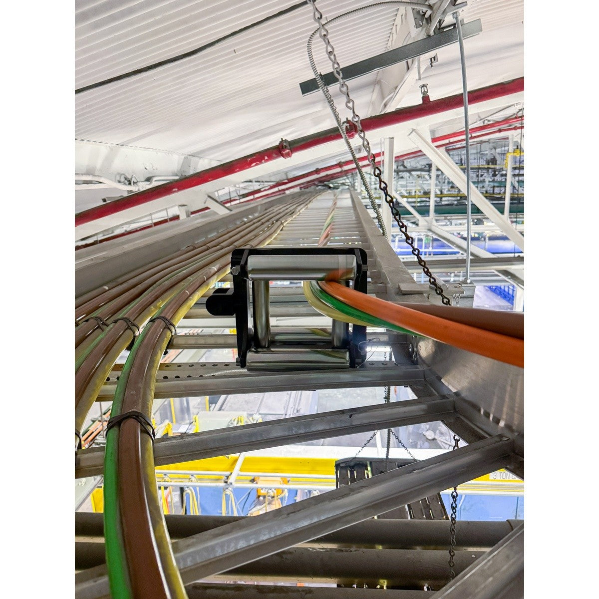 Southwire 65095101 Universal Split-Box Cable Tray Roller 12.5 W x 11.5 H x 6.85 L (HB1A-9) - 10