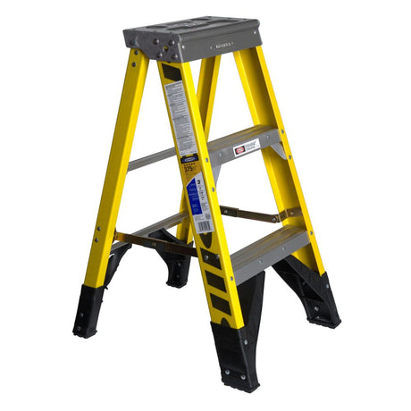 Werner 7303 3ft Type IAA Fiberglass Stepladder