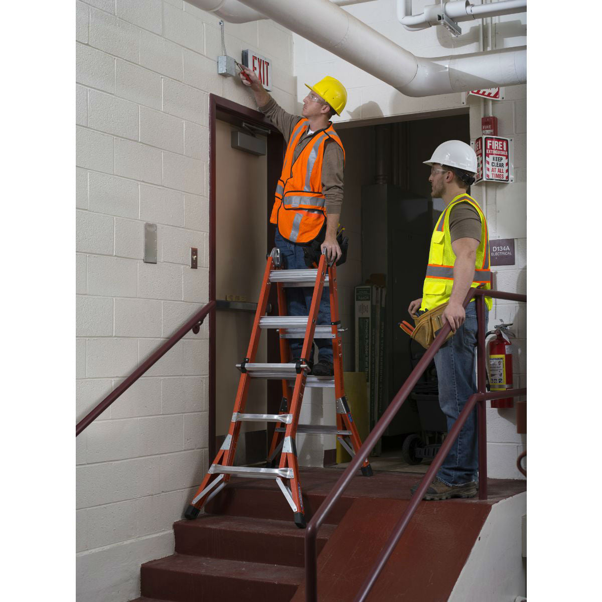 Werner FMT-13 13' Reach Type IA Fiberglass Multi-Position Ladder - 7