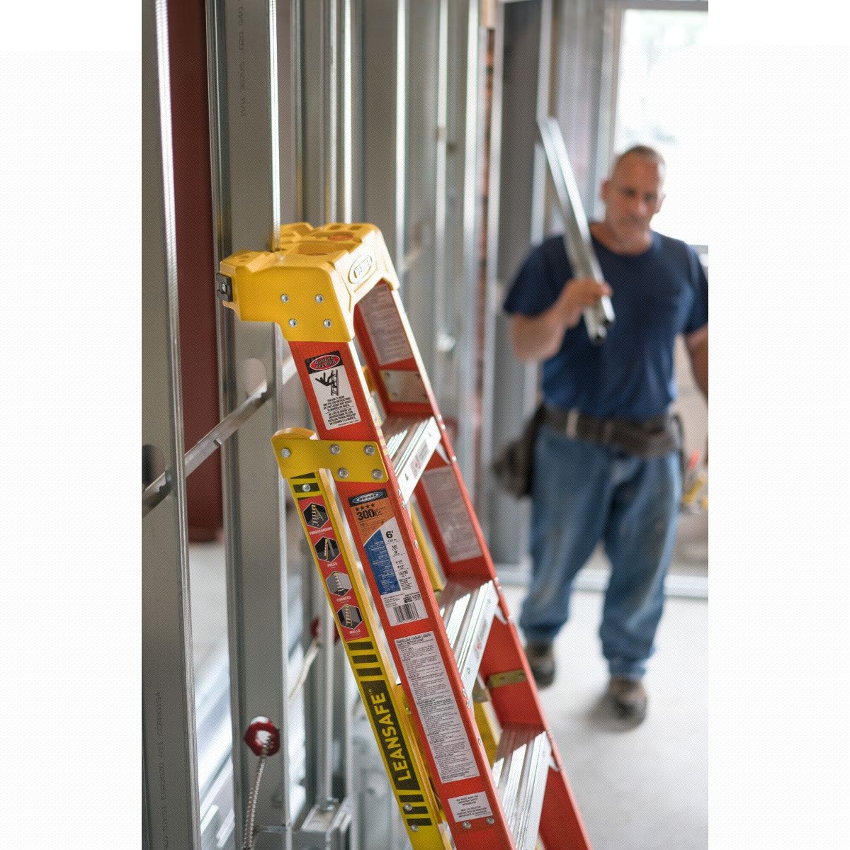 Werner L6204 4ft Type IA Fiberglass Leaning Ladder - 9