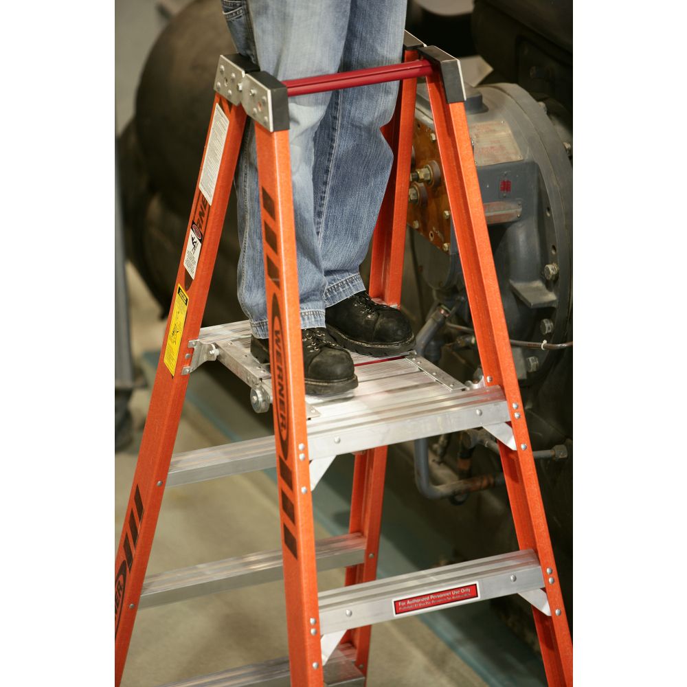 Werner P7403 9ft Reach Height Fiberglass Platform Ladder 3ft Type IA - 4